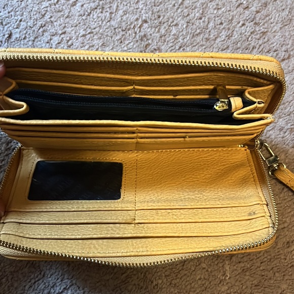 Steve Madden wristlet wallet - Picture 3 of 7